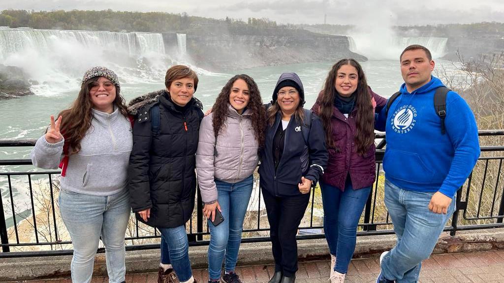 Estudiantes EHE participan en estancia en University of Waterloo